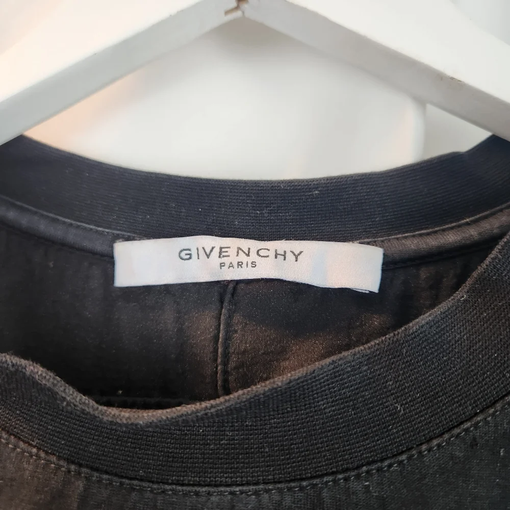 Givenchy black logo Distressed tshirt size L in EUC - Picture 6 of 11